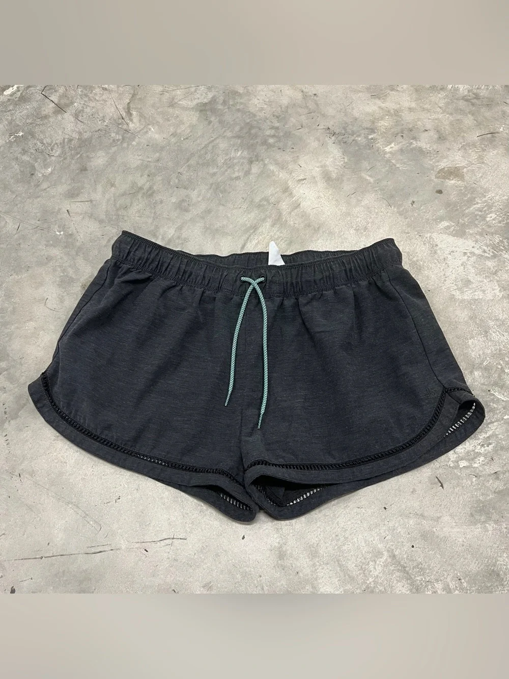 Prana Shorts Womens Medium Gray Performance Blend Elastic Waist Hike Jog Outdoor - Picture 1 of 8